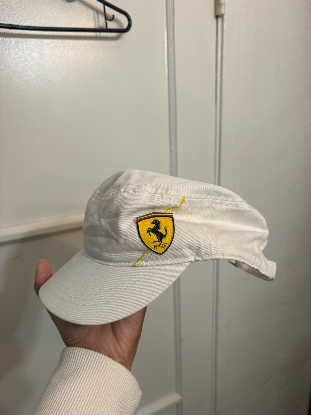 2000s puma white Scuderia Ferrari F1 team cap features a prominent embroidered - Picture 6 of 7